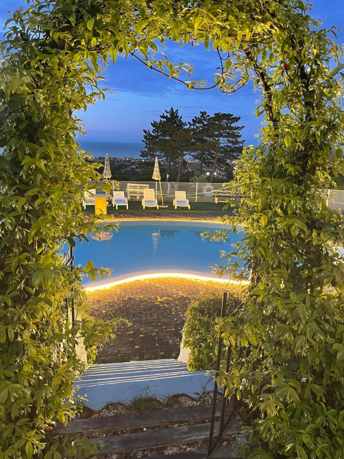 B&B Villa Alma San Costanzo Esterno foto